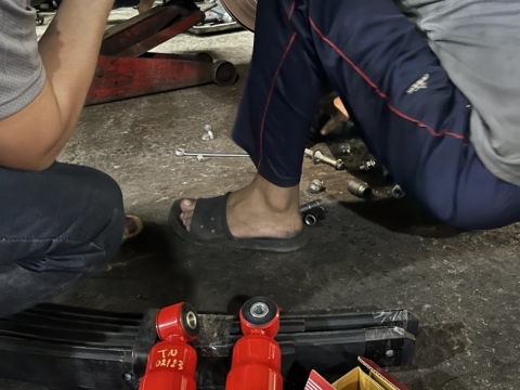 Chuyên sửa chữa gầm xe 