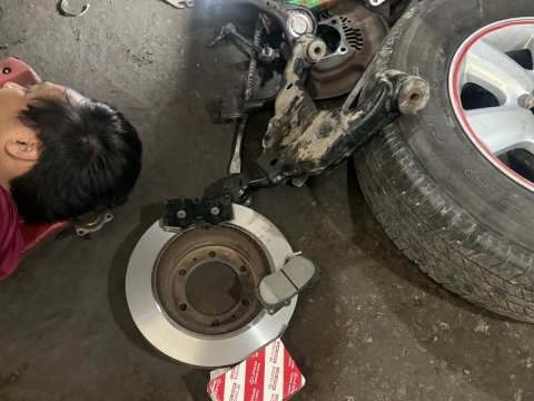 Xe kiểm tra gầm Rotin , thuót láy,bố li hợp,bố thắng,vớt đĩa thắng . .v . .v..