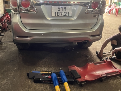 Xe kiểm tra gầm Rotin , thuót láy,bố li hợp,bố thắng,vớt đĩa thắng . .v . .v..