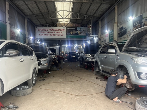 Xe kiểm tra gầm Rotin , thuót láy,bố li hợp,bố thắng,vớt đĩa thắng . .v . .v..